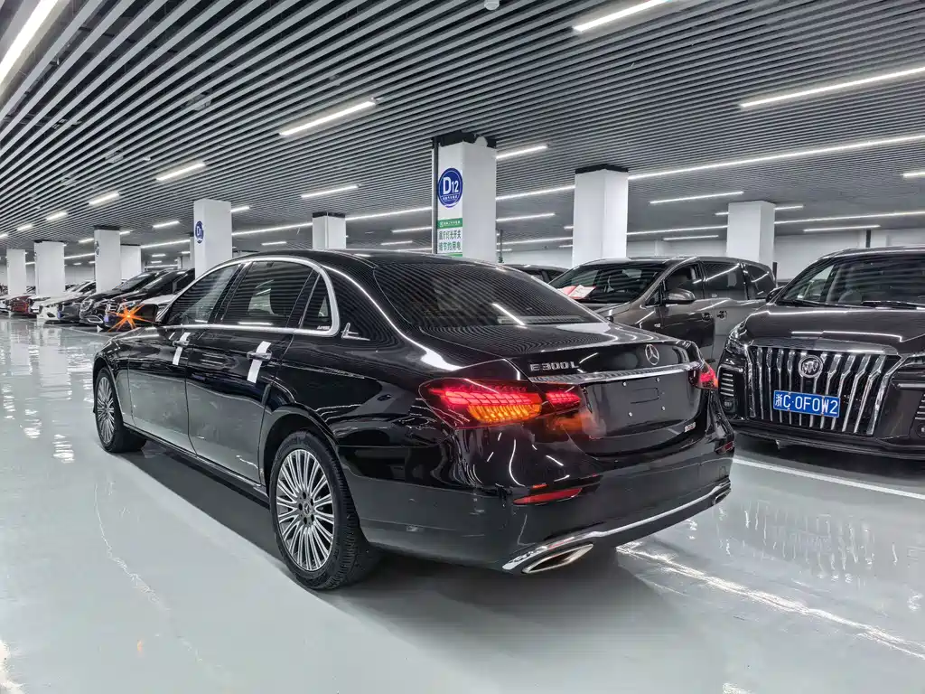 Mercedes-Benz E-Class 2022 — фото 13