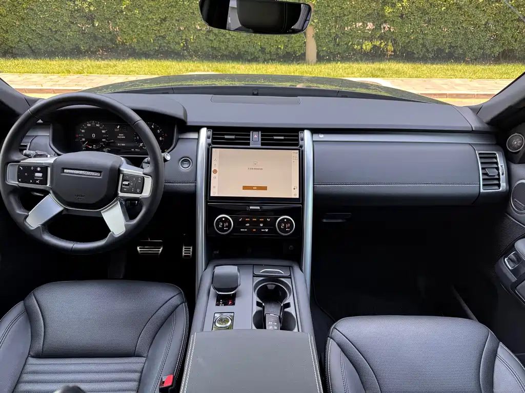 Land Rover Discovery 2025 — фото 15