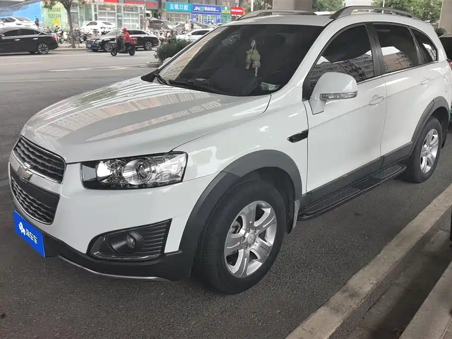 Chevrolet Captiva 2015 — фото 1