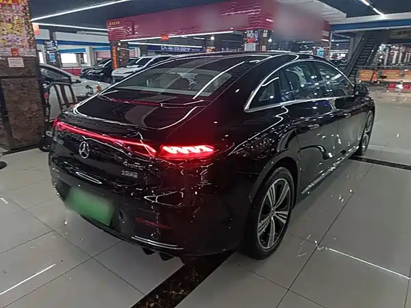 Mercedes-Benz EQE 2025