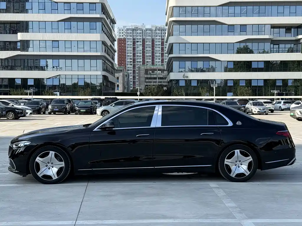 Mercedes-Benz Maybach S-Class 2024 — фото 2