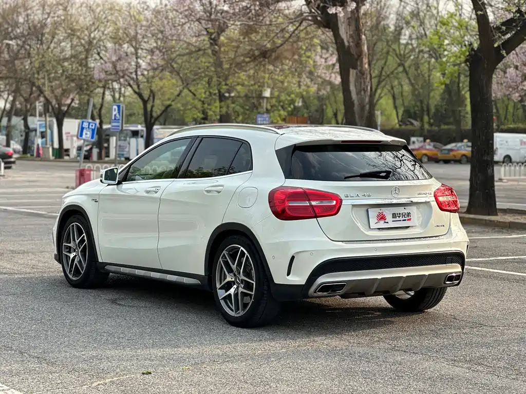 Mercedes-Benz GLA AMG 2015 — фото 11