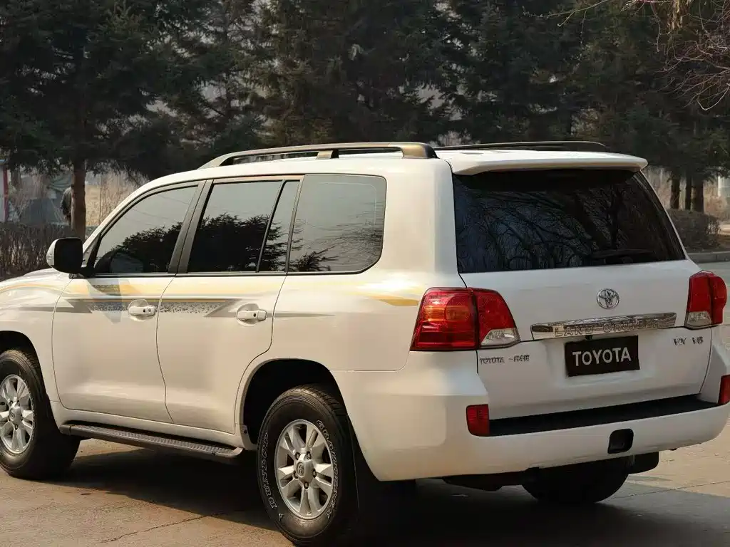 Toyota Land Cruiser 2014 — фото 7