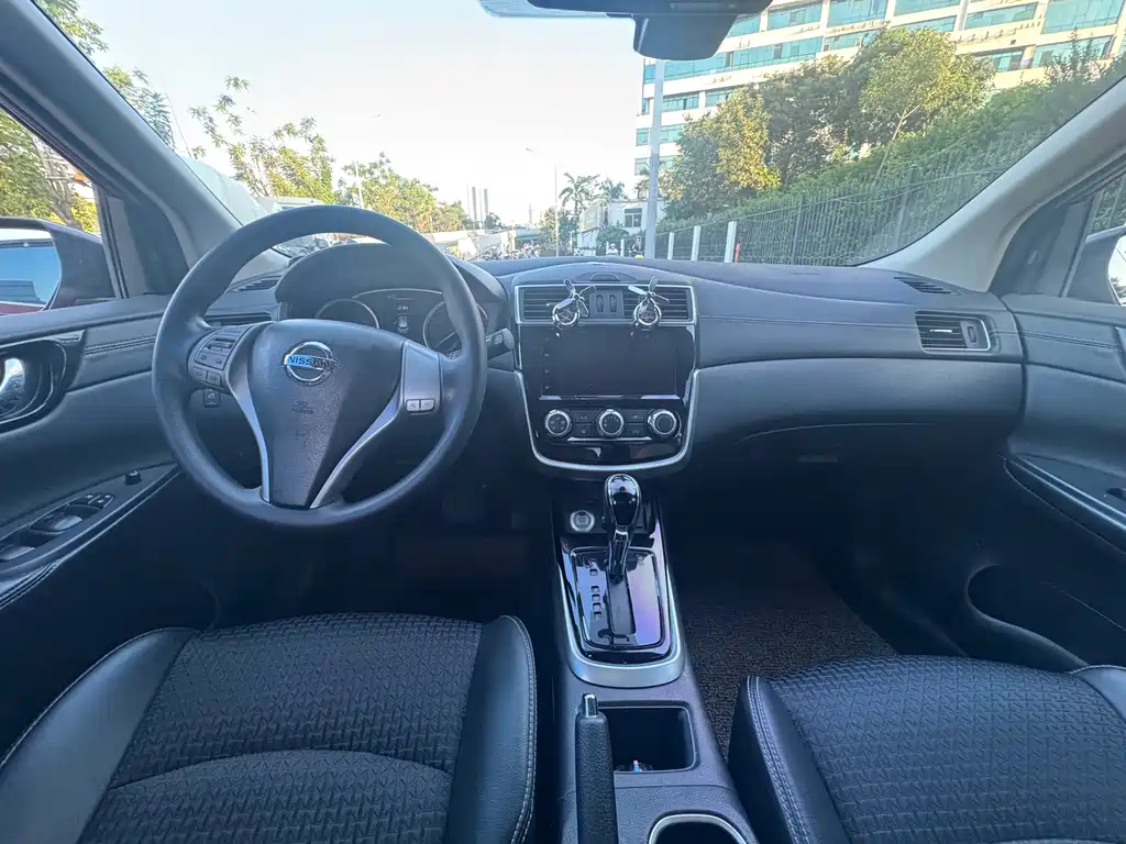Nissan Tiida 2019 — фото 10
