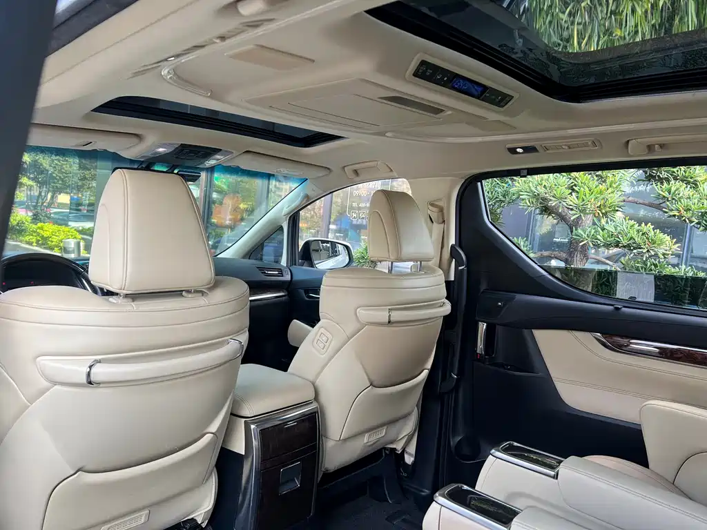 Toyota Alphard 2018 — фото 6