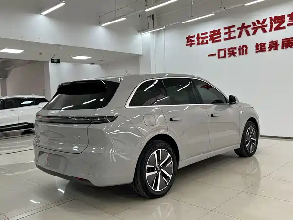 Li Auto L6 2024