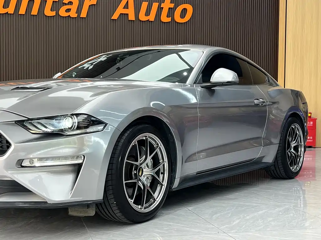 Ford Mustang 2019 — фото 13