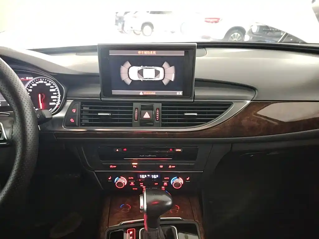 Audi A6L 2015 — фото 13