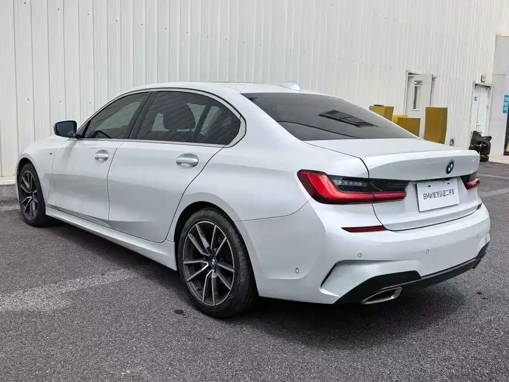 BMW 3 Series 2021 — фото 9