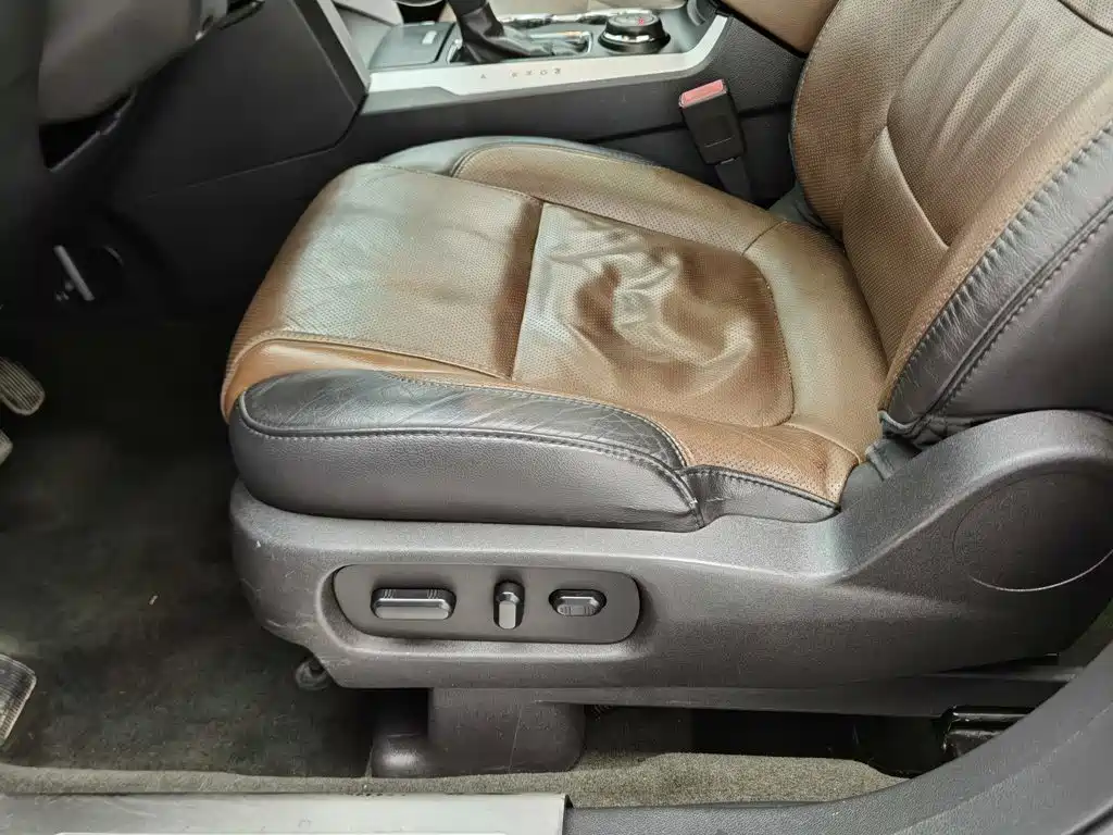 Ford Explorer 2015 — фото 20