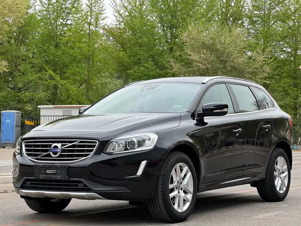 Volvo XC60 2016 — фото 1