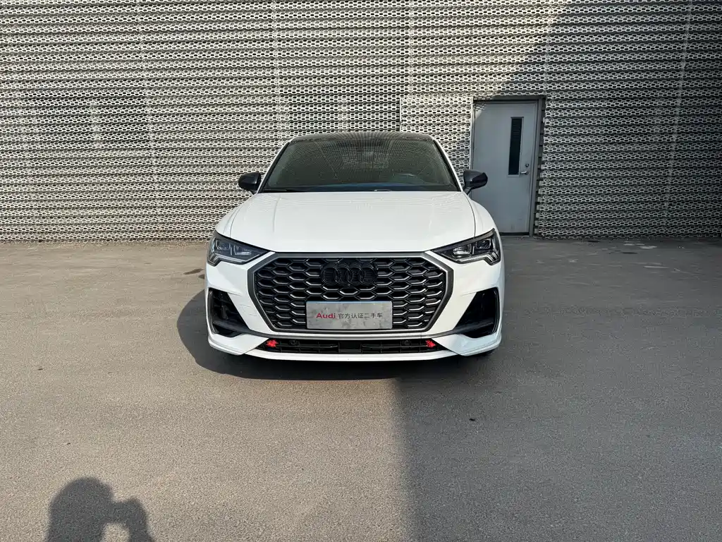 Audi Q3 Sportback 2025 — фото 2