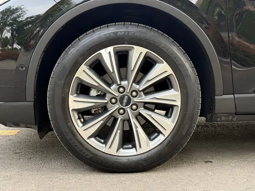 Lincoln Corsair 2020 — фото 13