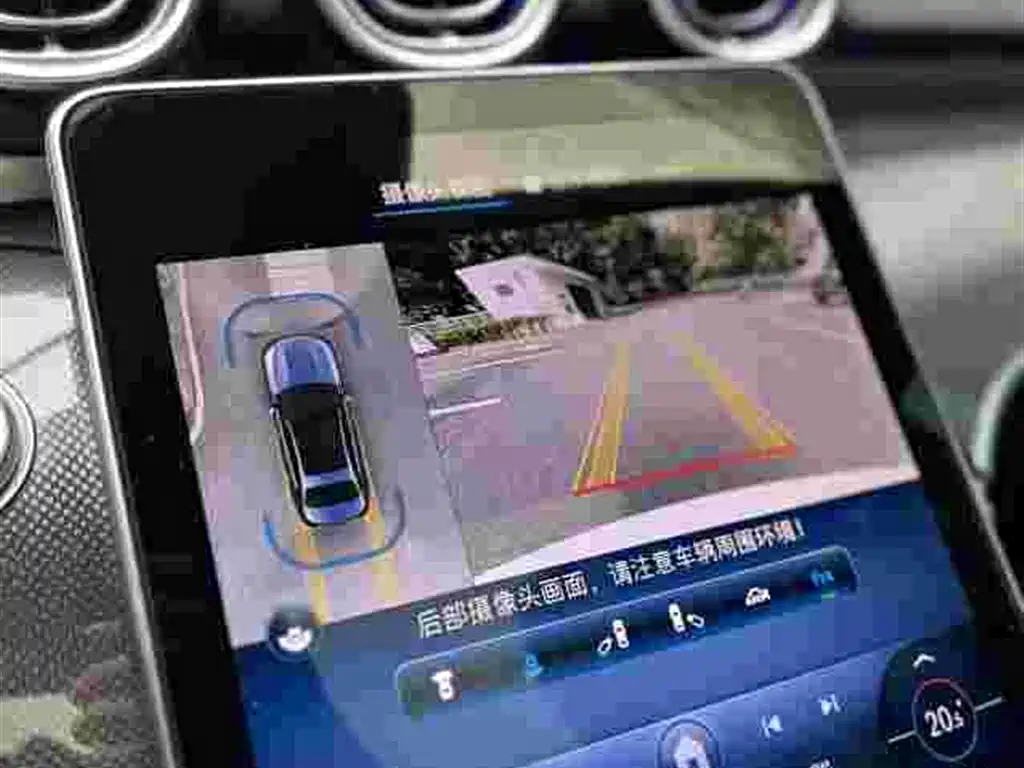 Mercedes-Benz C-Class 2025 — фото 10