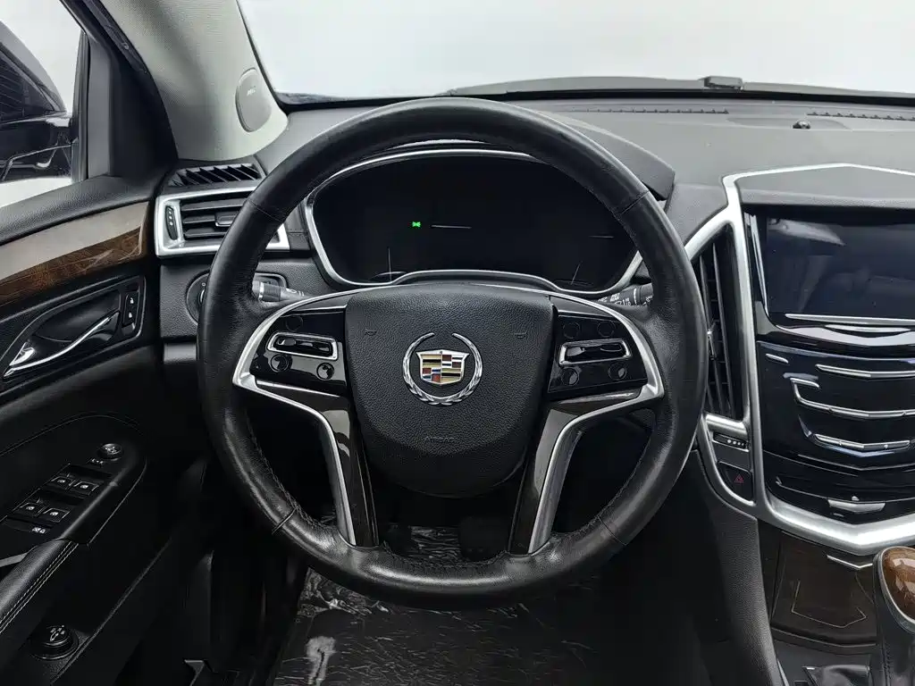 Cadillac SRX 2015 — фото 11