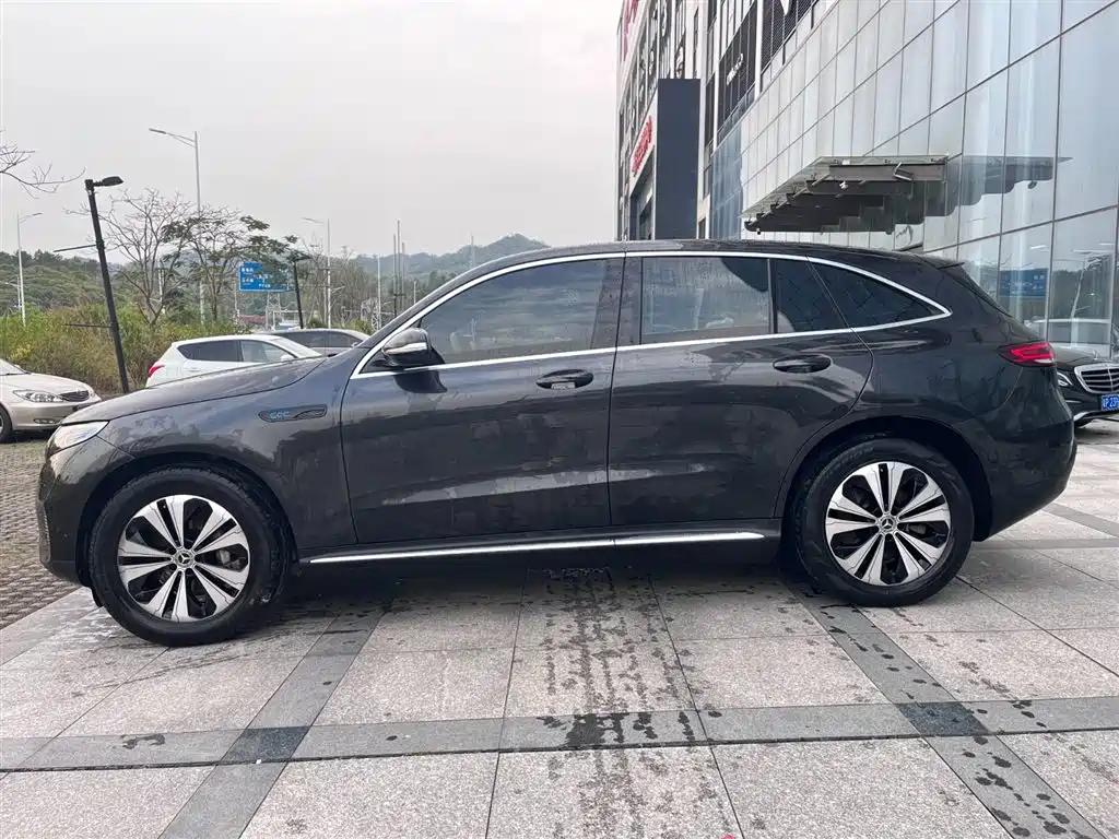 Mercedes-Benz EQC 2022