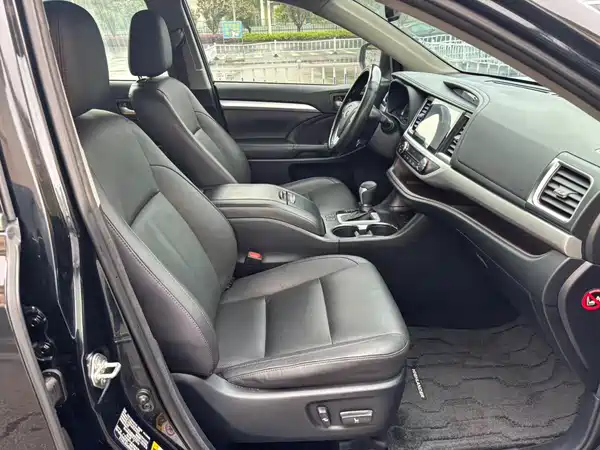 Toyota Highlander 2017