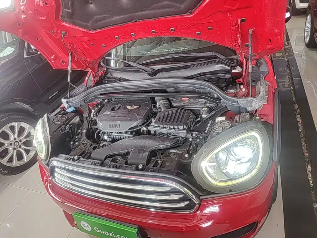 MINI Countryman 2019 — фото 16