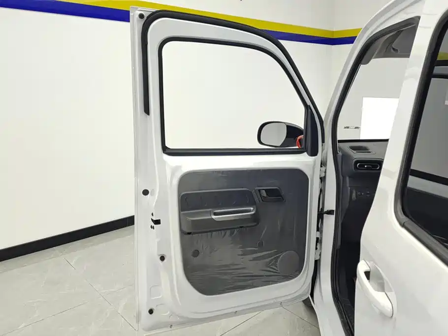 Wuling Zhiguang New Energy 2025