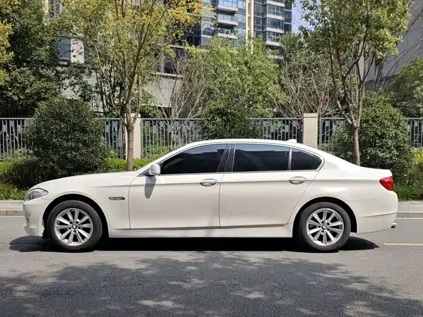 BMW 5 Series 2012