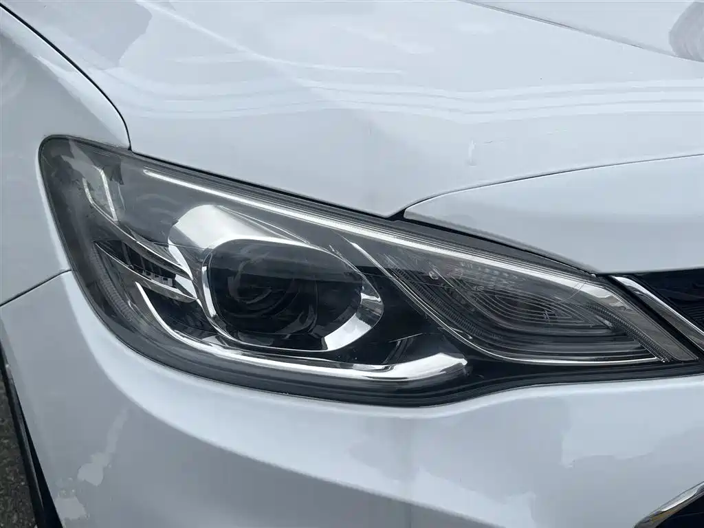 Chevrolet Cavalier 2018 — фото 18