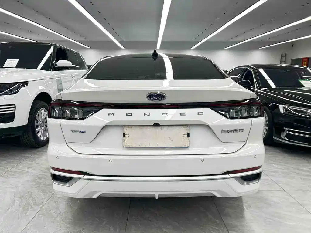 Ford Mondeo 2023 — фото 5