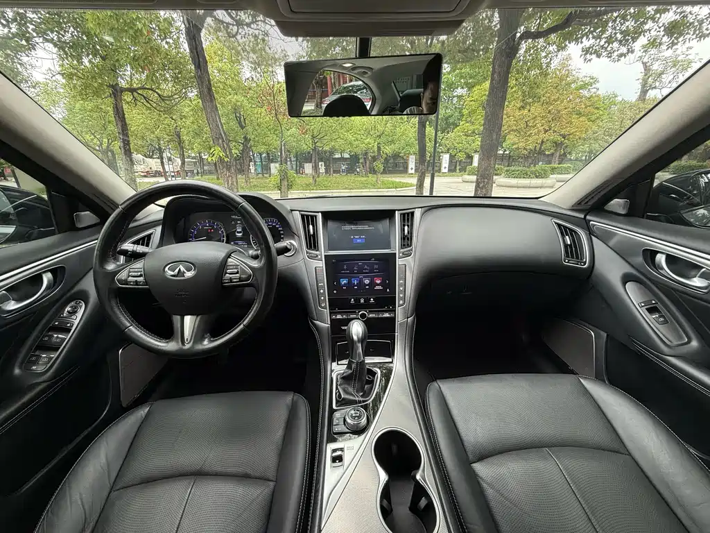 Infiniti Q50L 2015 — фото 8