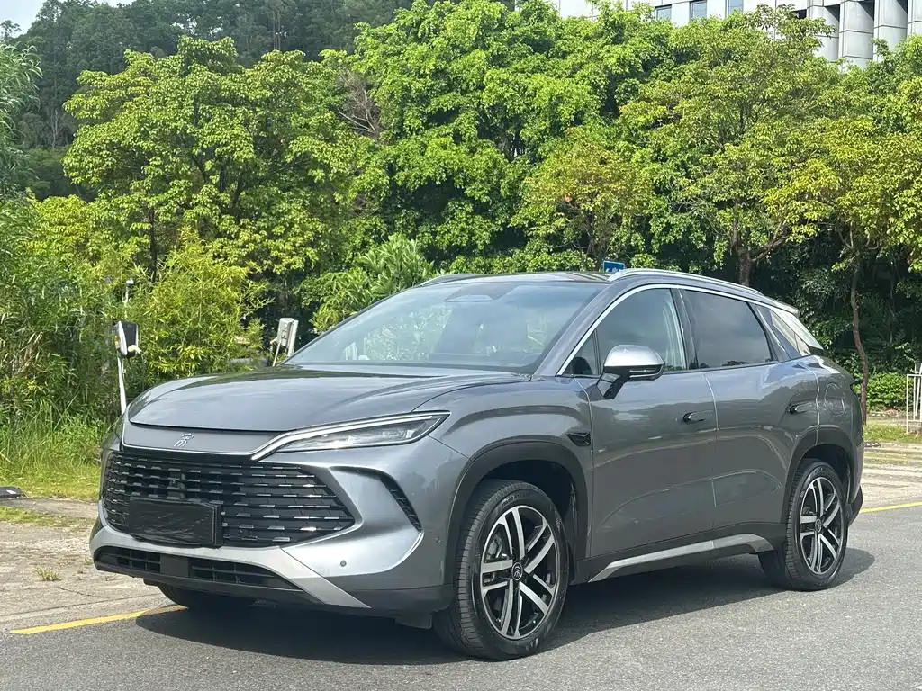 BYD Song L DM-i 2025 — фото 1
