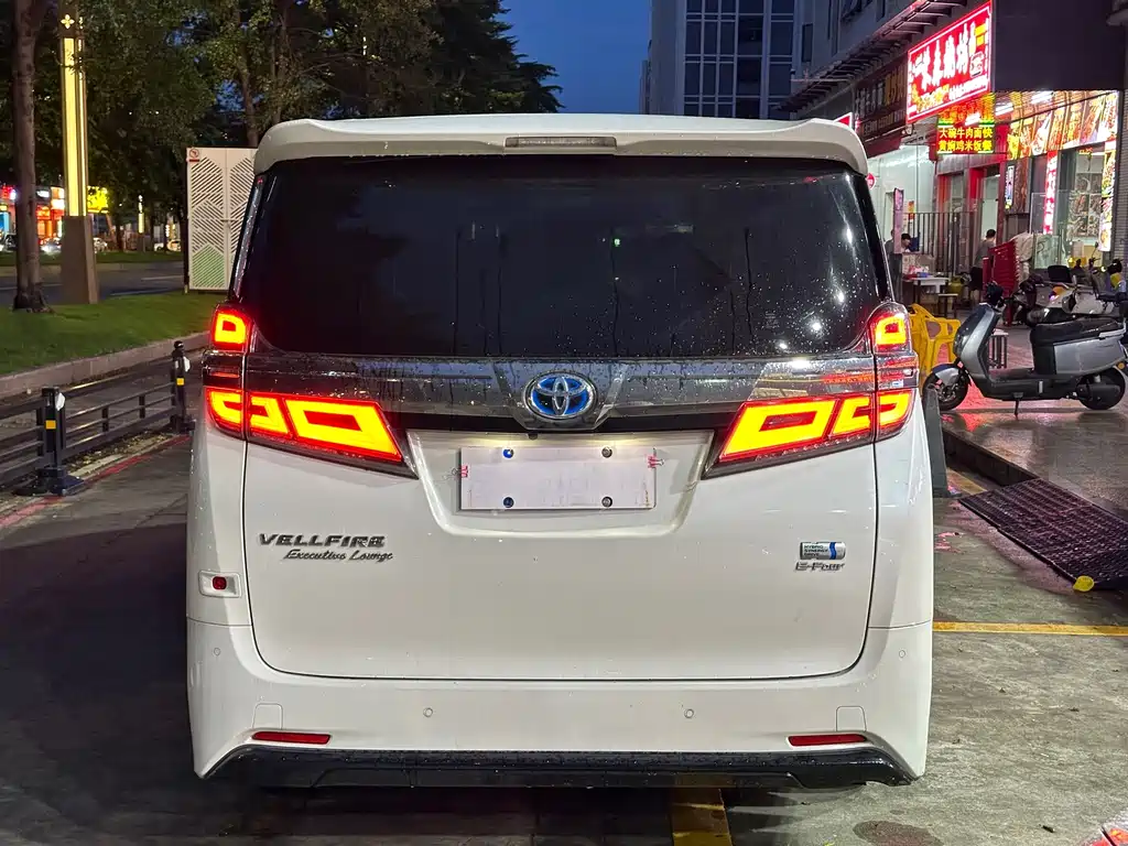 Toyota Vellfire 2020 — фото 3