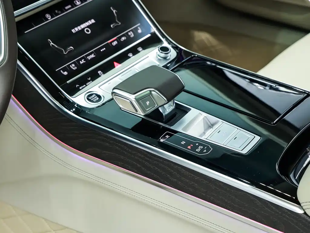 Audi A8 2025 — фото 19