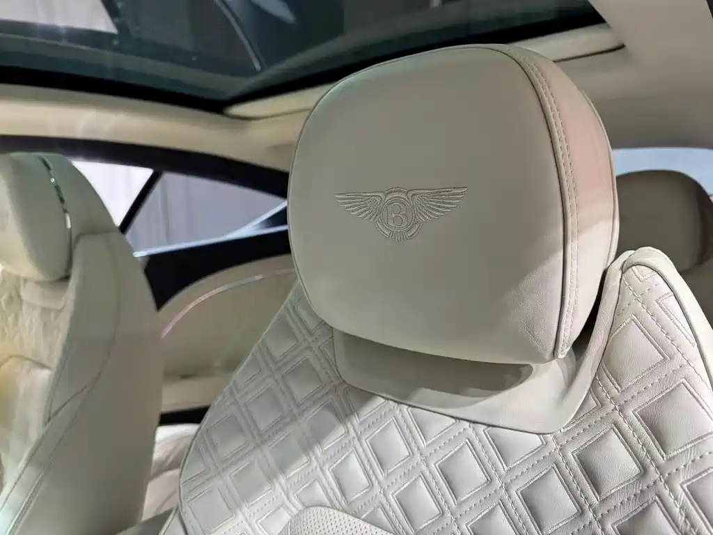Bentley Continental 2020 — фото 9