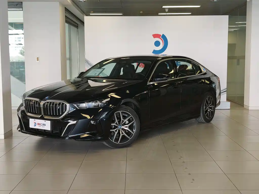 BMW i5 2025