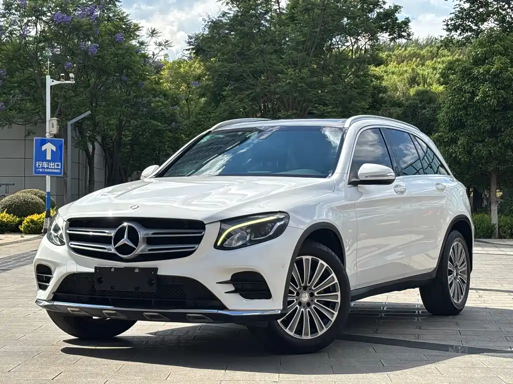 Mercedes-Benz GLC 2017 — фото 1
