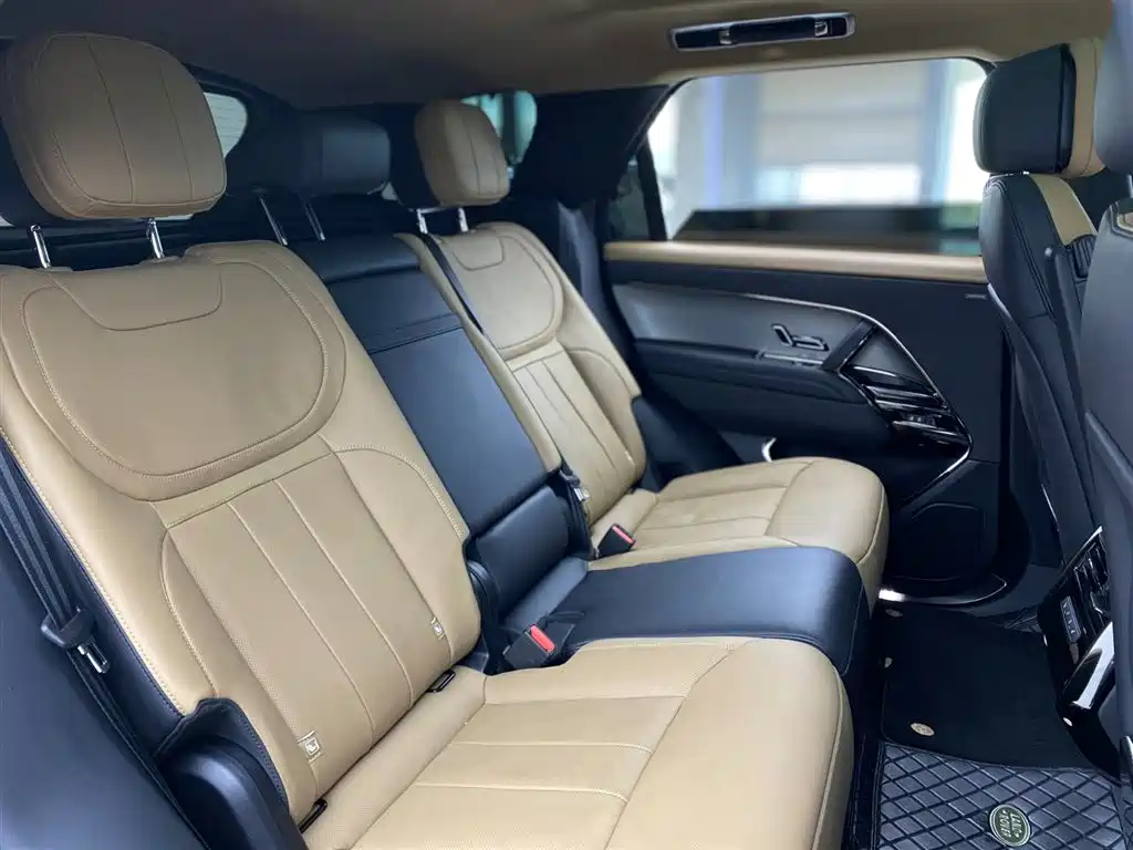 Land Rover Sport 2023 — фото 12