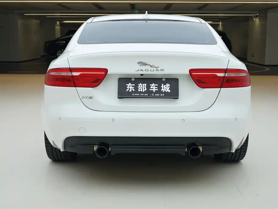 Jaguar XE 2015 — фото 5
