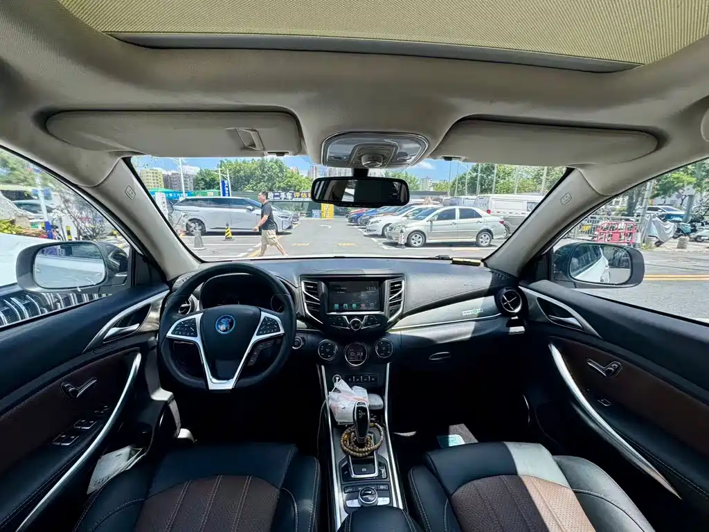 BYD New Energy 2017 — фото 6
