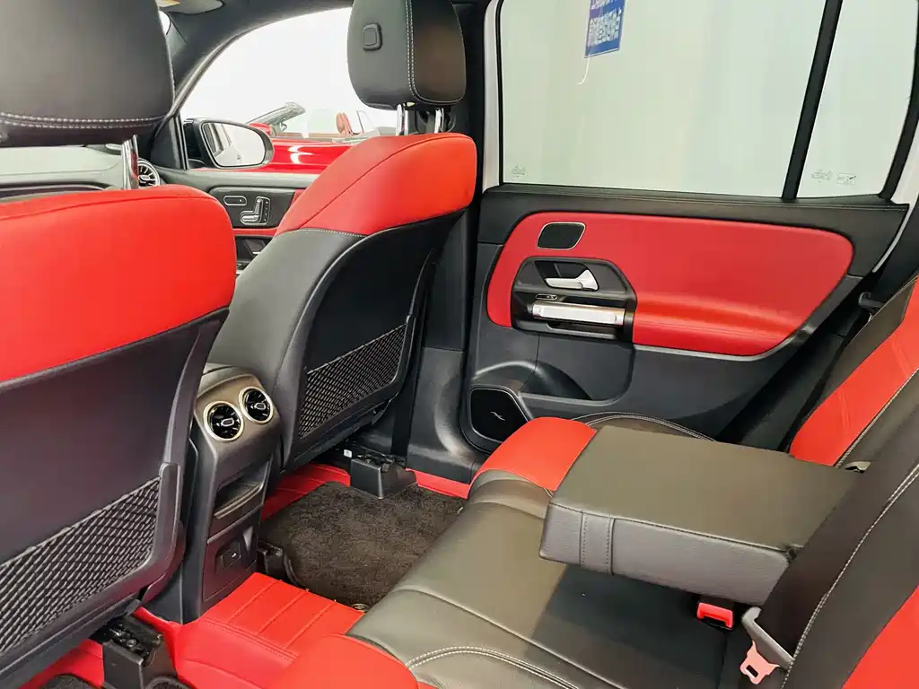 Mercedes-Benz GLB AMG 2023 — фото 11