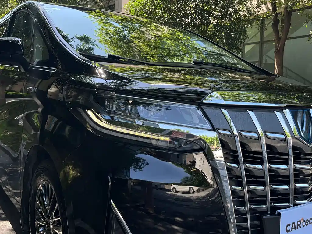 Toyota Alphard 2020 — фото 4