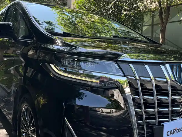 Toyota Alphard 2020