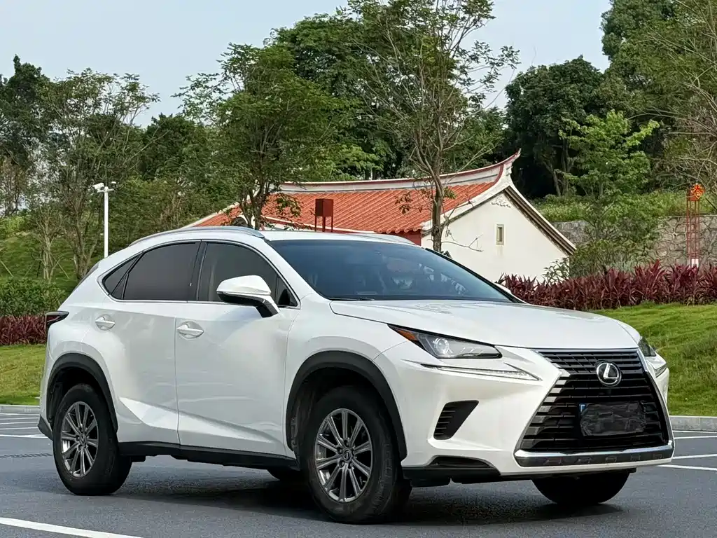 Lexus NX 2018 — фото 3