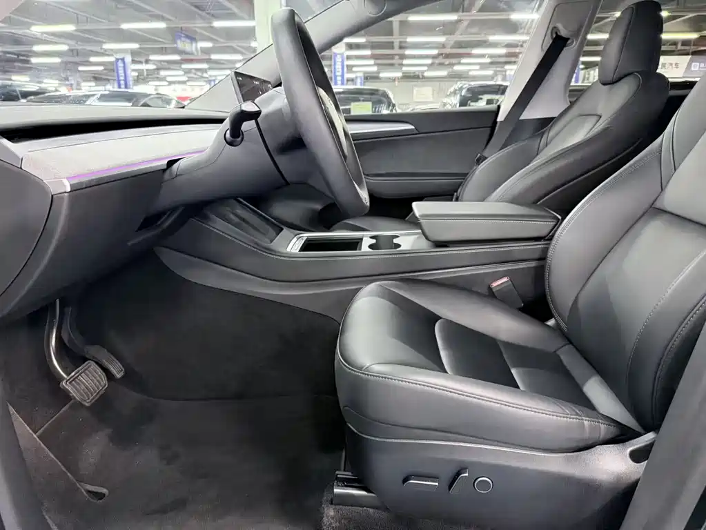 Tesla Model Y 2023 — фото 9