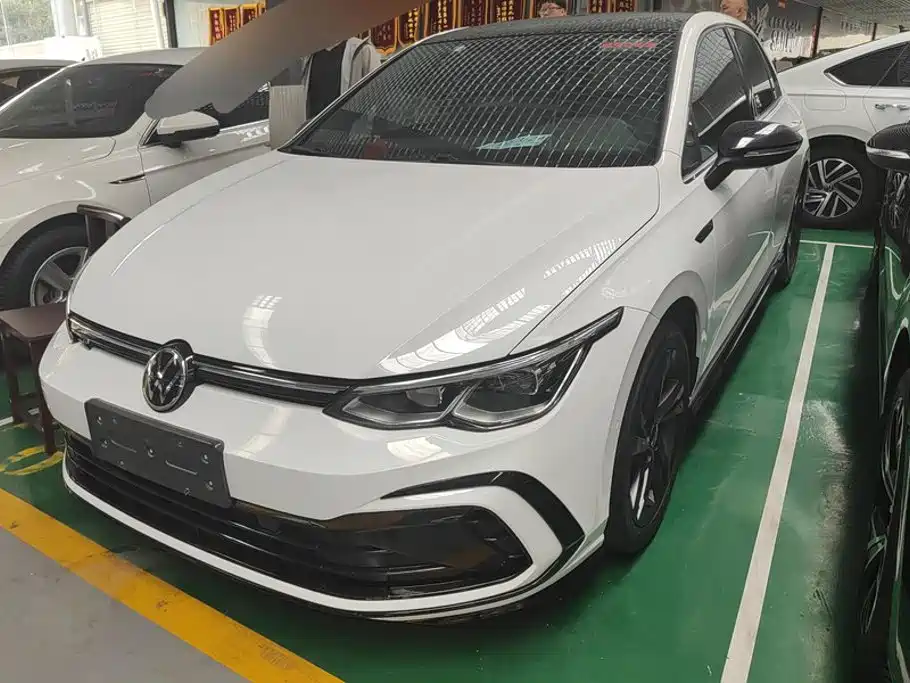 Volkswagen Golf 2021