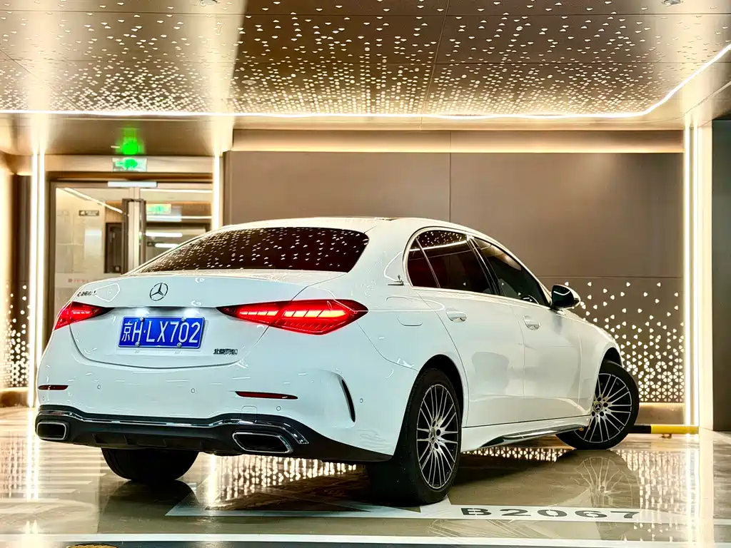 Mercedes-Benz C-Class 2021