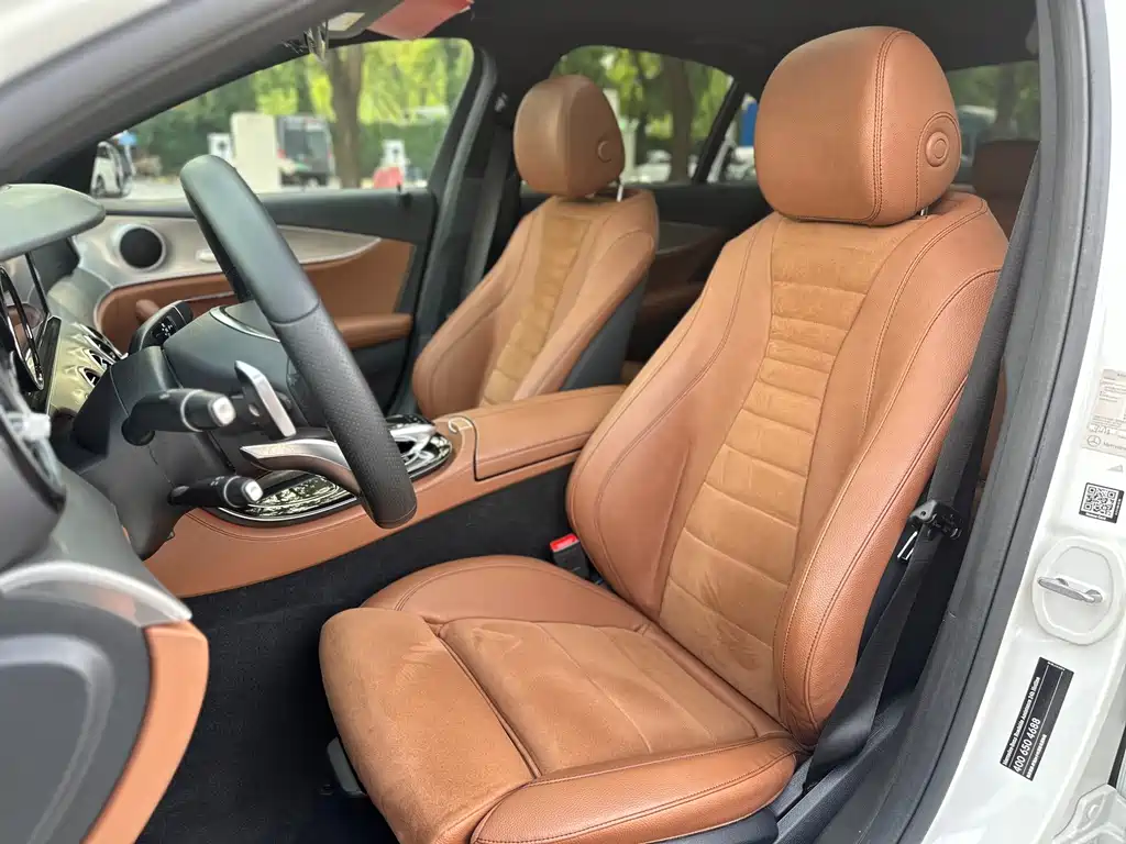 Mercedes-Benz E-Class 2018 — фото 16
