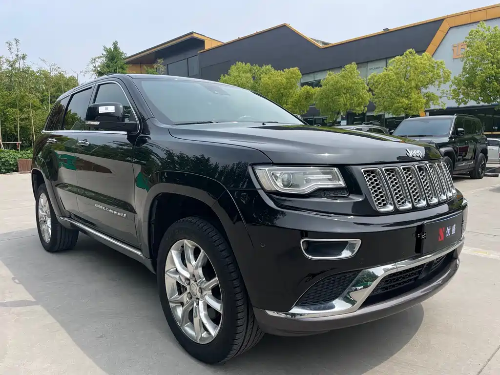 Jeep Grand Cherokee 2013 — фото 3