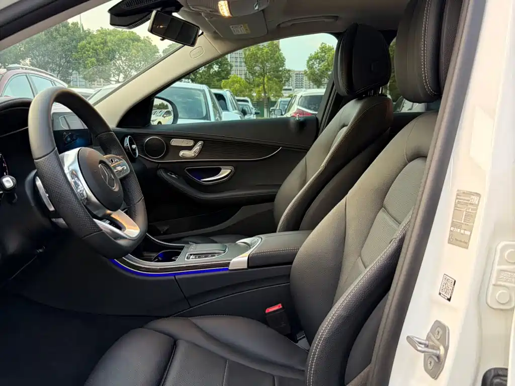 Mercedes-Benz C-Class 2021