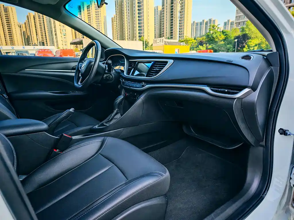Buick Excelle 2022 — фото 8