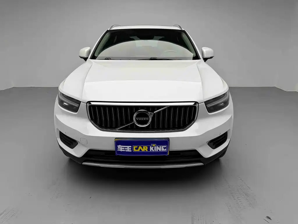 Volvo XC40 2022 — фото 9
