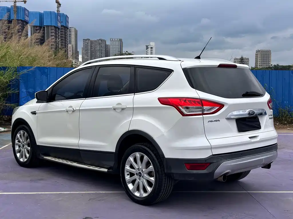 Ford Kuga 2015 — фото 4