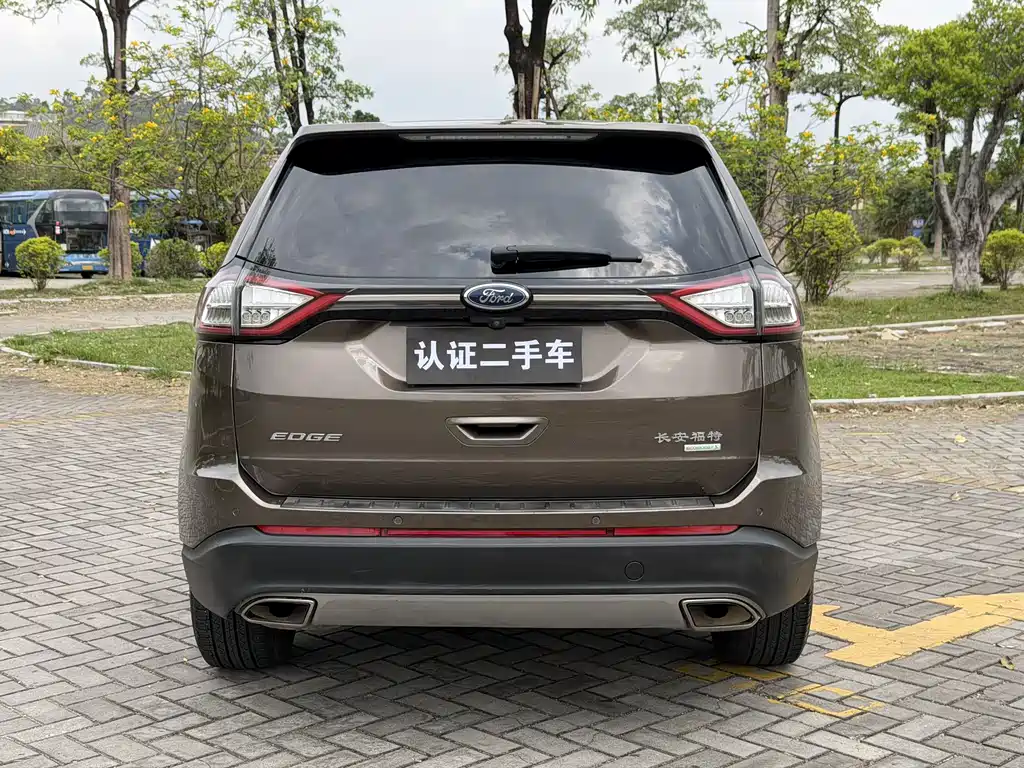 Ford Edge 2016 — фото 14